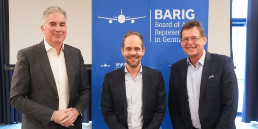 BARIG e.V. (v.l.n.r.): Christophe Mostert und Kristof Boettcher von M2P Consulting und Michael Hoppe, BARIG Chairman und Executive Director, freuen sich auf den gemeinsamen Austausch.