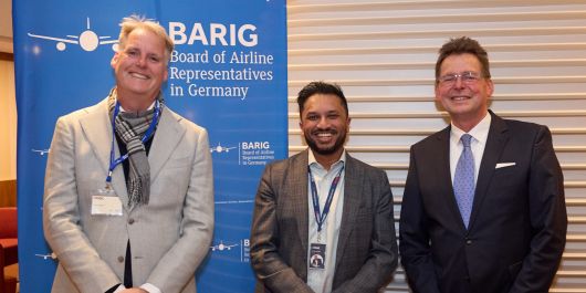 BARIG e.V. (v.l.n.r.): Wim Kanon (Business Development Manager CMAC), Ameer Peerally (Key Account Manager Aviation CMAC) und Michael Hoppe (BARIG Chairman und Executive Director) freuen sich auf den gemeinsamen Austausch.